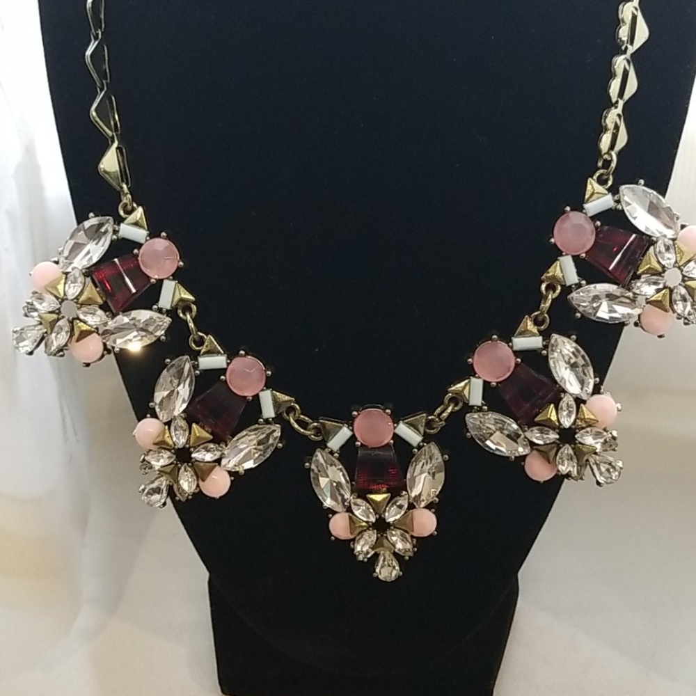 Art deco inspired statement necklace